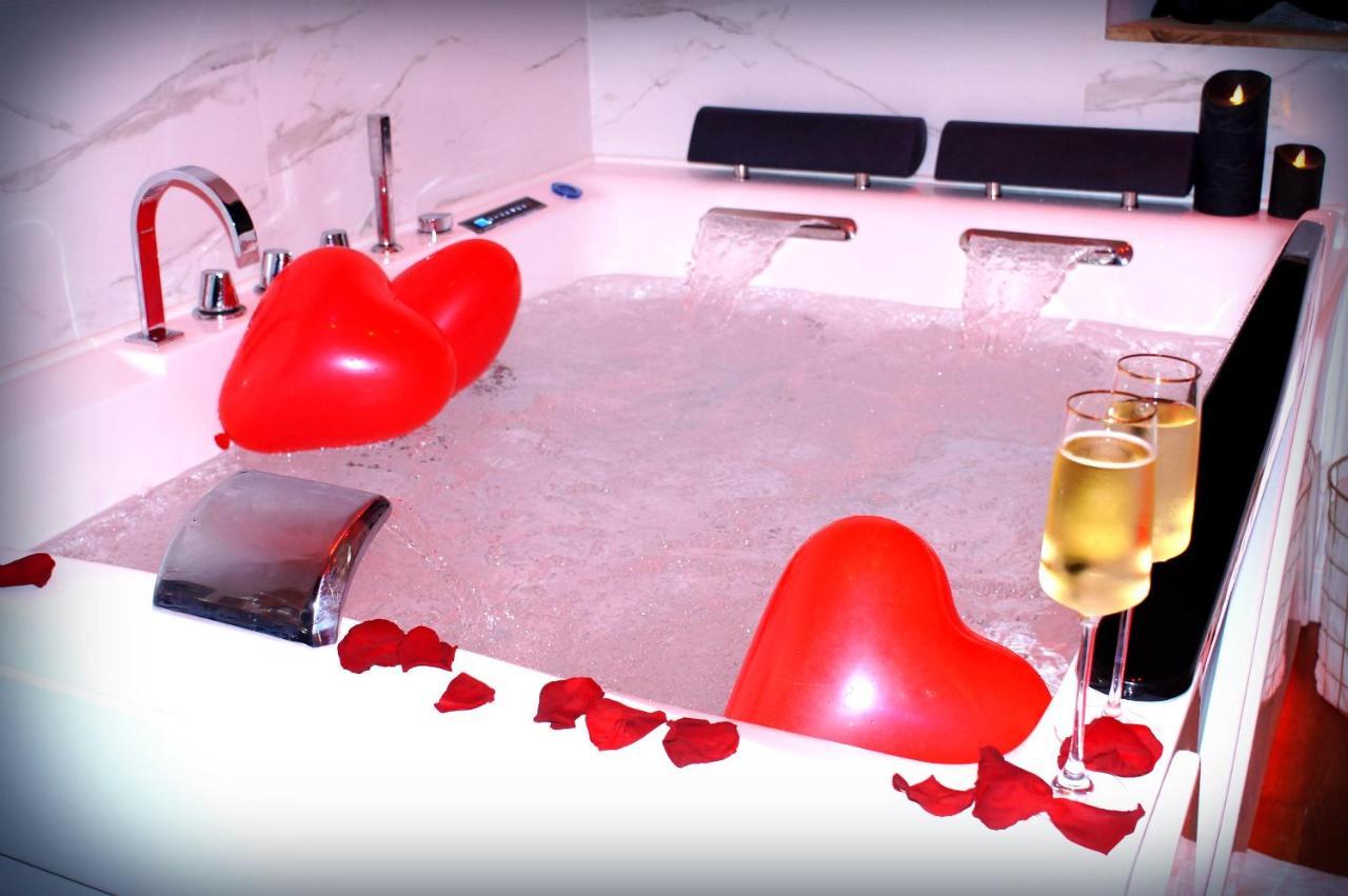 Le Vénus - Appartement SPA Privatif Balnéo Sauna Digione Esterno foto